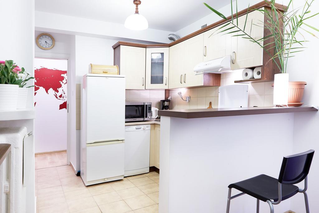 Lovely Garden Flat near Royal Park Warschau Zimmer foto